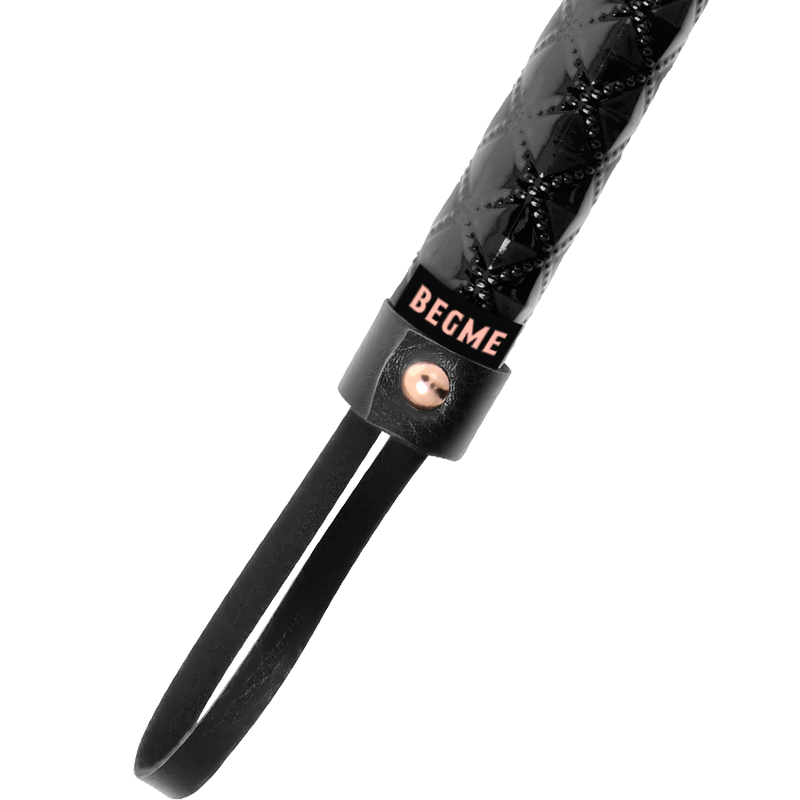 BEGME - FLOGGER EN CUIR VEGAN ÉDITION NOIRE