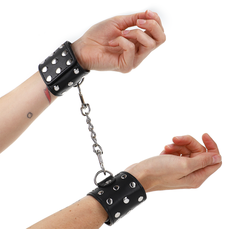 KINK - WRIST RESTRAINTS WITH SNAP FASTEN FULL OF RIVETS BLACK ADJUSTABLE 19-24 CM X 5.5 CM - 4