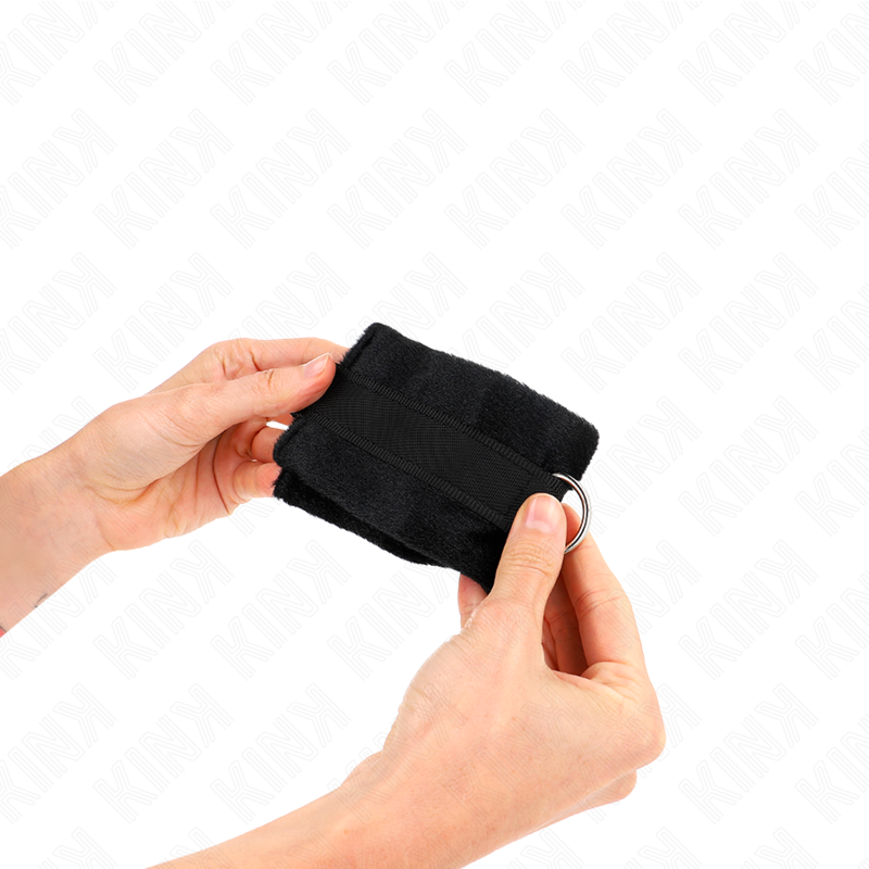 KINK - BEGINNER FUR HAND CUFFS BLACK 30 X 7 CM - 1