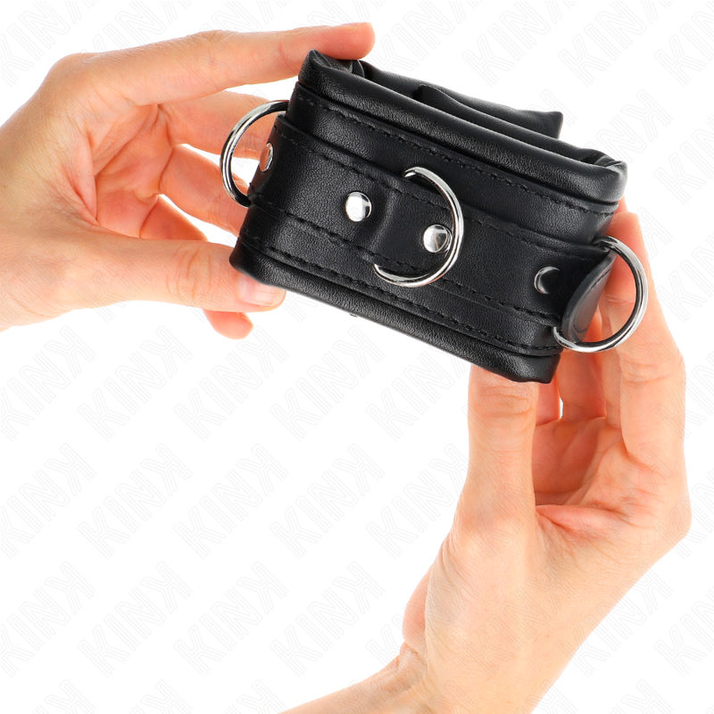 KINK - HEAVY WRIST RESTRAINTS WITH BLACK FUR LINED ADJUSTABLE 20-30 CM X 6 CM - 3