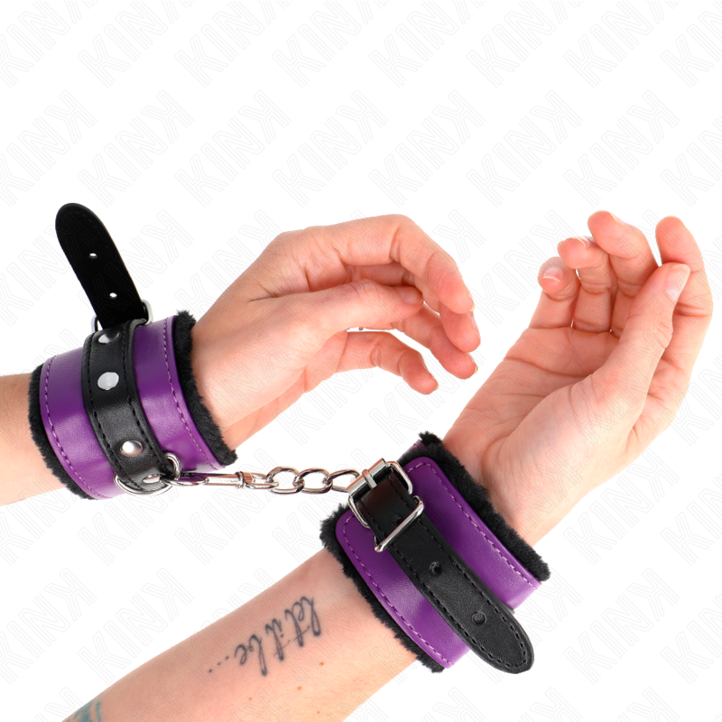 KINK - PREMIUM FUR LINED WRIST RESTRAINTS BLACK WITH PURPLE / BLACK BELT ADJUSTABLE 17-29 CM X 6 CM - 4