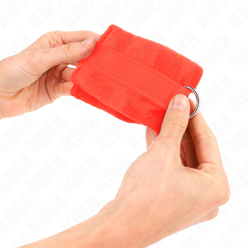 KINK - BEGINNER FUR HAND CUFFS RED 30 X 7 CM - 3