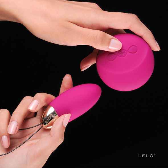 LELO - LYLA 2 INSIGNIA DESIGN EDITION UOVO MASSAGGIATORE CERISE - Secretroomsexyshop