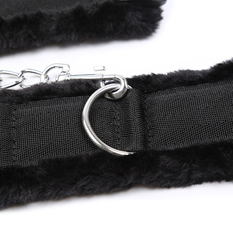 OHMAMA FETISH - FURRY LINED WRIST RESTRAINTS - 3