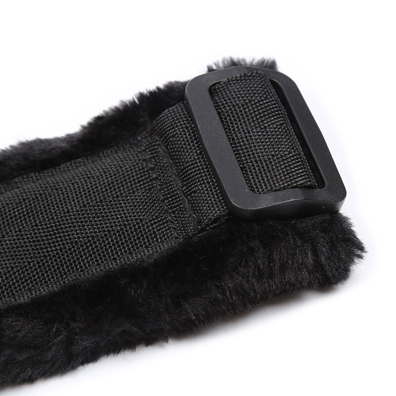 OHMAMA FETISH - FURRY LINED WRIST RESTRAINTS - 4