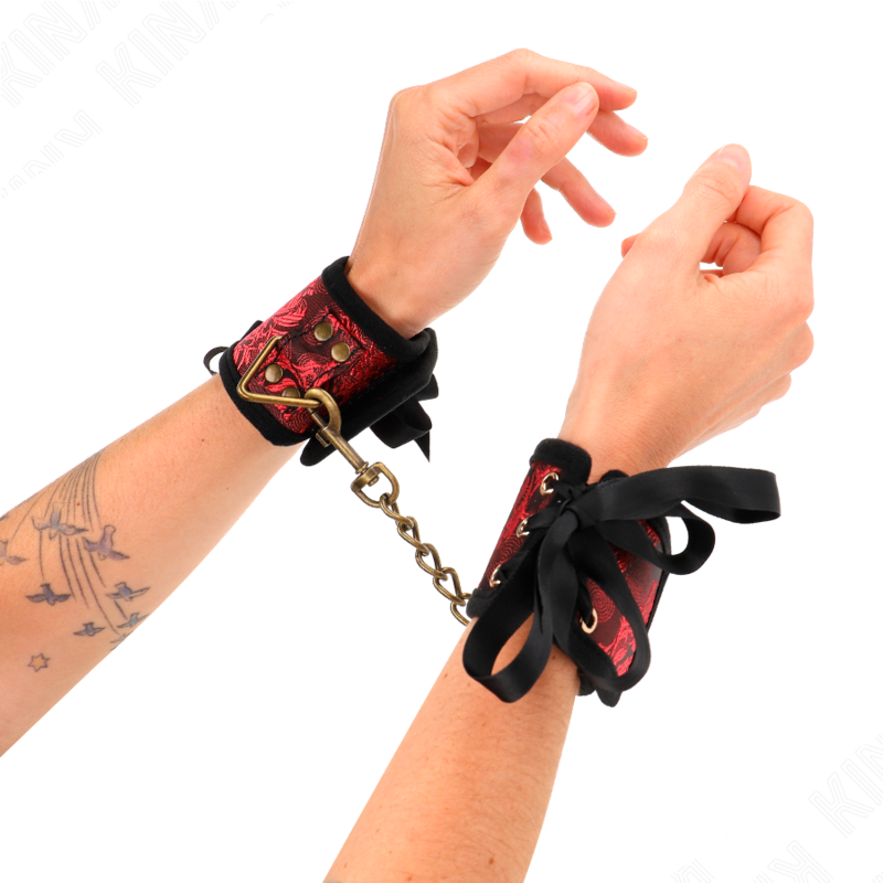 KINK - SCANDAL WRIST RESTRAINTS RED-BLACK LACE DETAILS 24.5 CM X 6.5 CM - 4