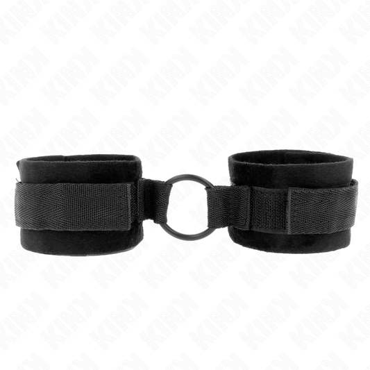 KINK - BEGINNER FUR HAND CUFFS 25 CM WITH O-RING 4 CM BLACK ADJUSTABLE 15-25 CM - 1