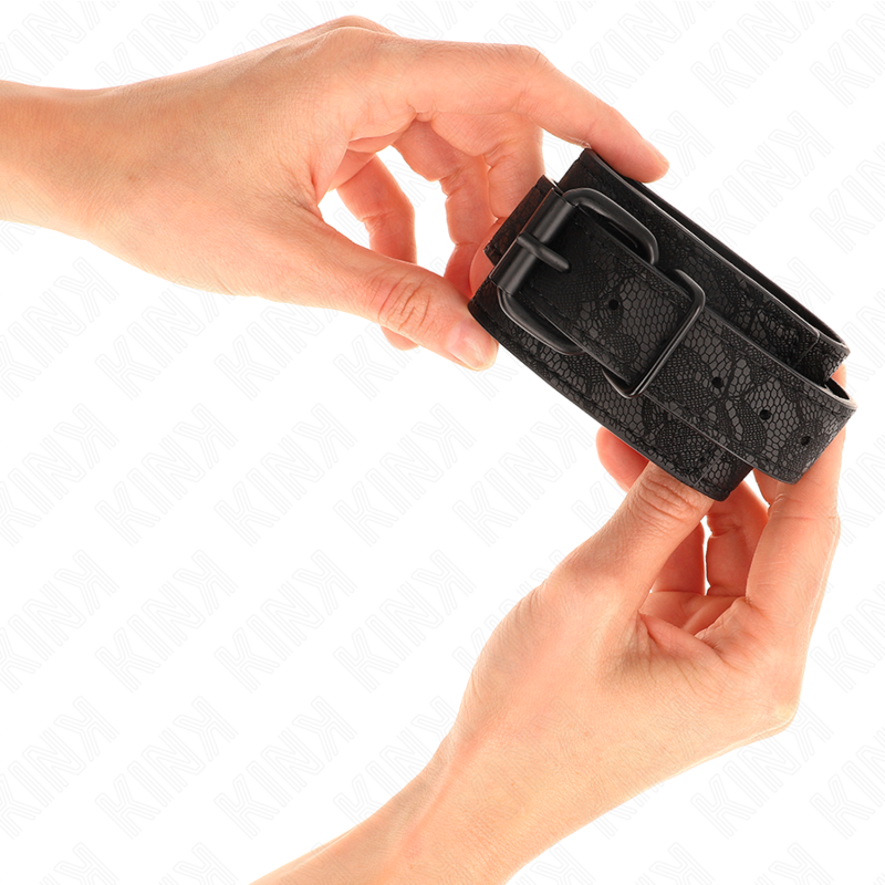 KINK - ADJUSTABLE DARK LACE CUFFS BLACK 19-26 CM