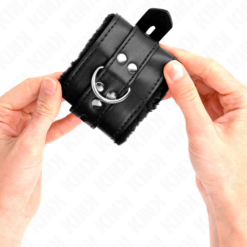 KINK - PADDED FUR CUFFS WITH BLACK SQUARE HOLES AND ADJUSTABLE BLACK BELT 17-29 CM X 6 CM