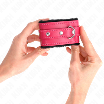 KINK - BLACK FUR LINED PREMIUM WRIST REST WITH ADJUSTABLE RASPBERRY BELT 17-29CM X 6CM