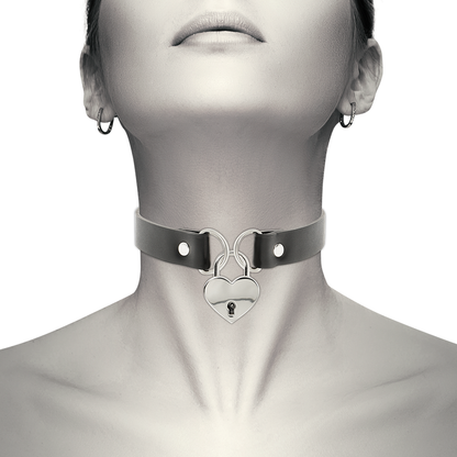 COQUETTE CHIC DESIRE - VEGAN LEATHER NECKLACE WITH HEART ACCESSORY WITH KEY - 6