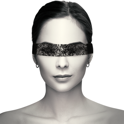 COQUETTE CHIC DESIRE - LACE MASK BLACK - 5